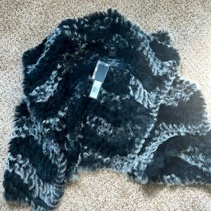 MARC BY MARC JACOBS 100% BRAND NEW RABBIT FUR VEST!! BLACK/WHITE OS